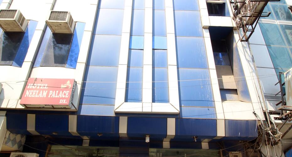 Neelam Palace Deluxe, New Delhi 1